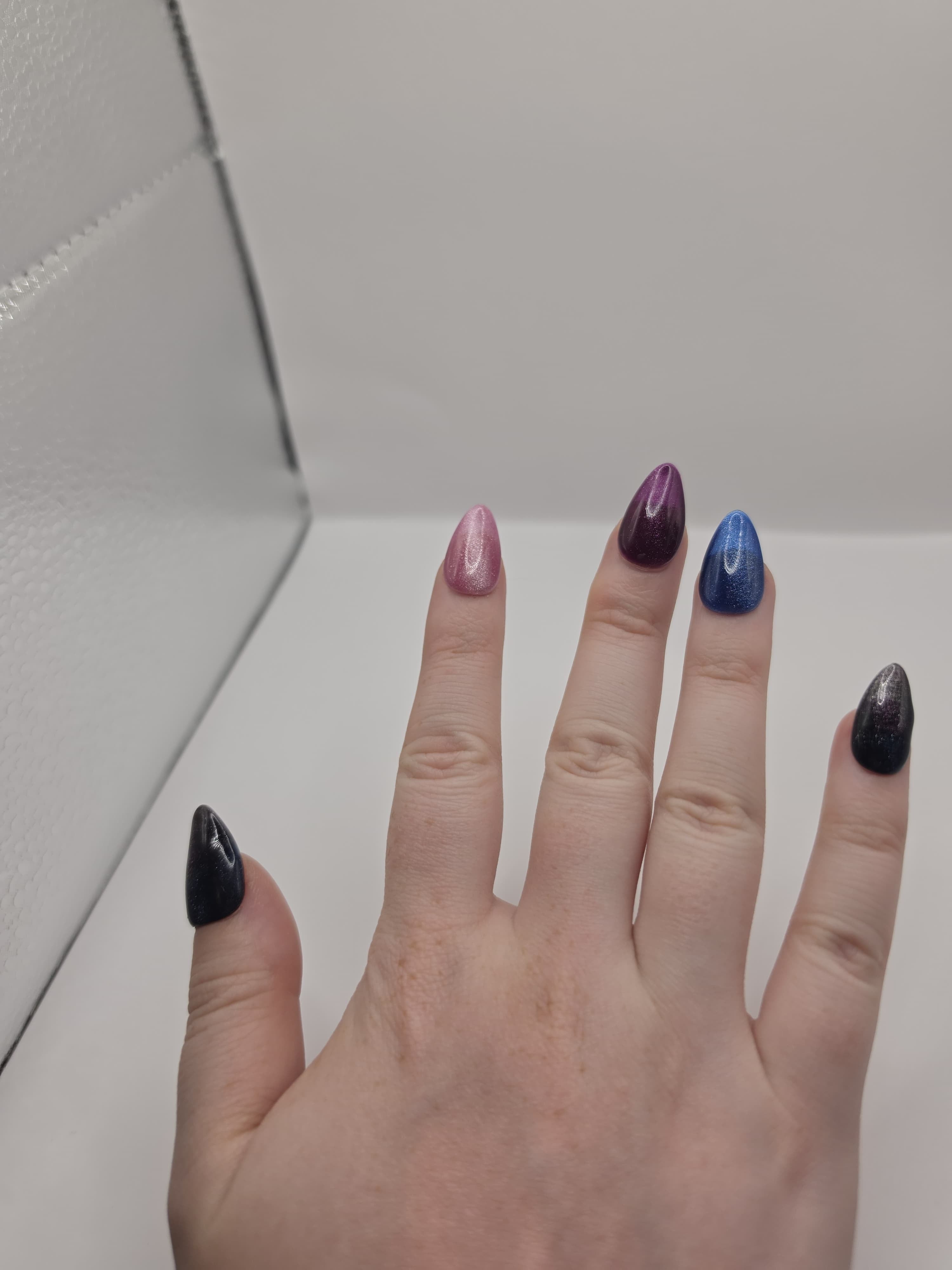 Bi-Pride Cat's Eye Nails