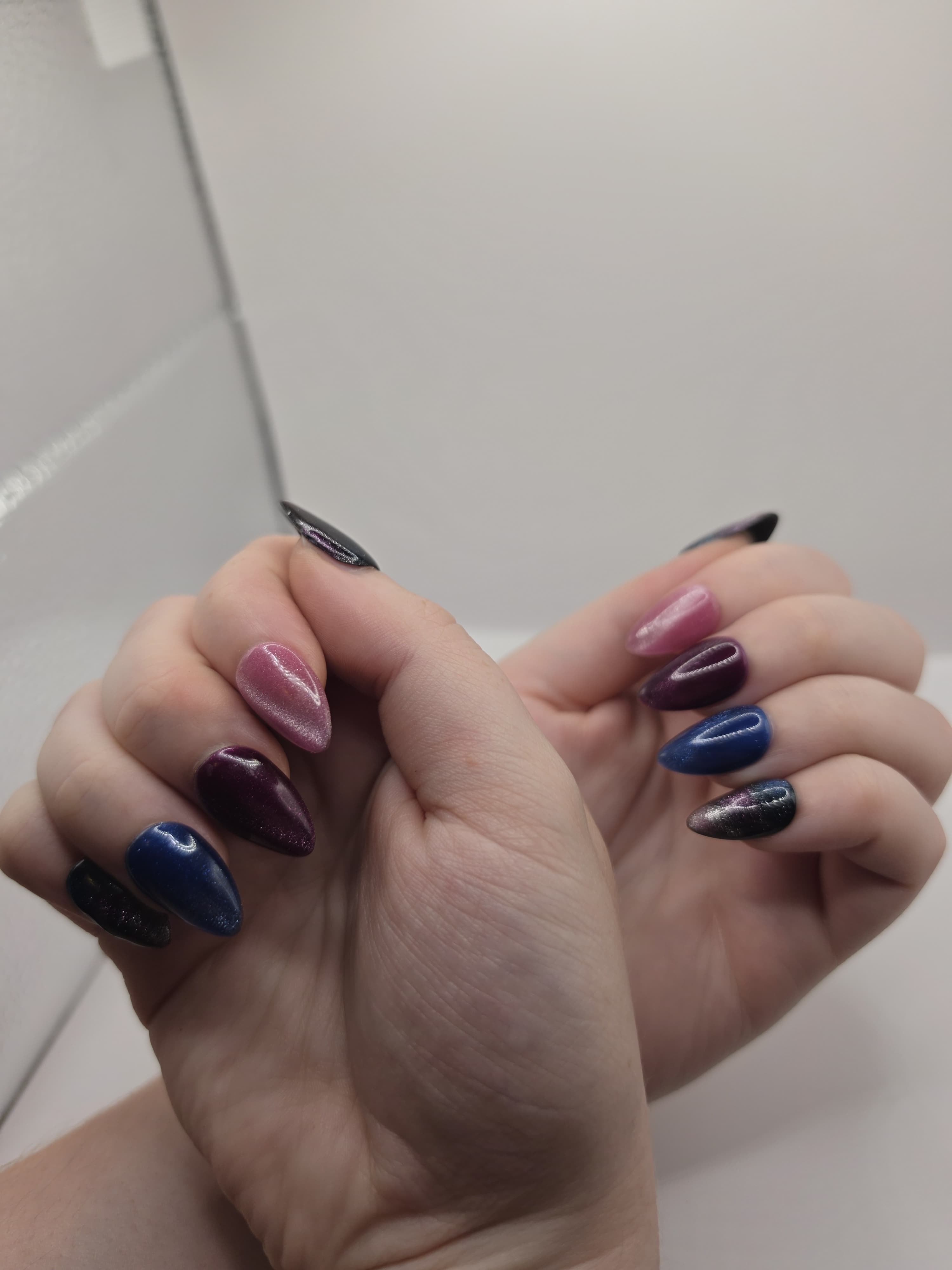 Bi-Pride Cat's Eye Nails